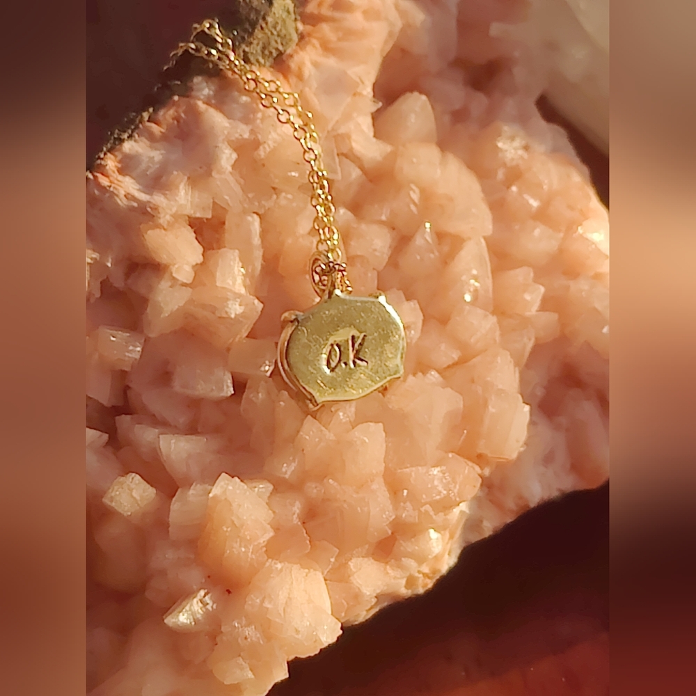 ✨SOLD✨ 14K Gold Quartz Cabochon “OK” Pendant Necklace With Claw Setting ✨ - Picture 6 of 7